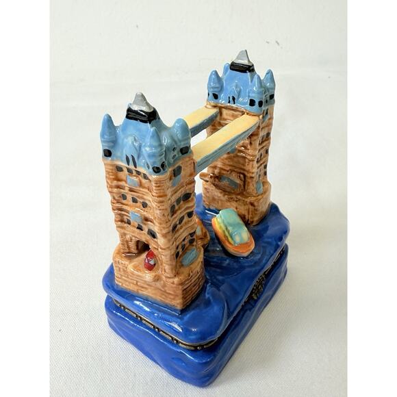 Tower Bridge Of London Trinket Box - Picture 2 of 8